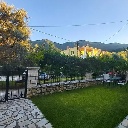 Eleni's Διαμέρισμα *