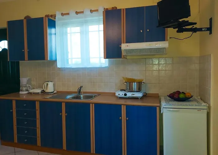 Eleni's * 니키아나